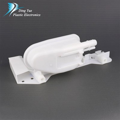 قطع بلاستيكية منخفضة الحجم